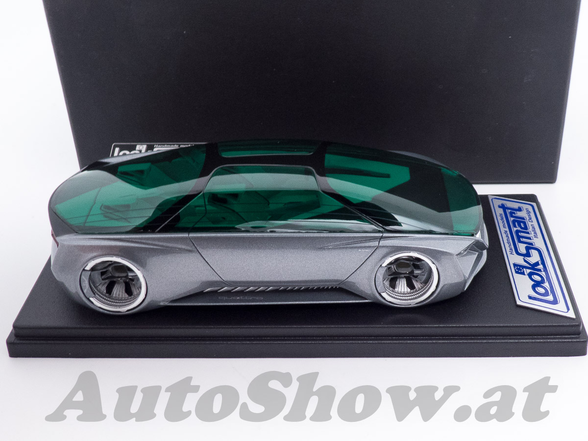 Audi Fleet Shuttle Quattro Concept Car of Science Fiction-Film „Ender´s Game, 2014, grau met. / grey metallic