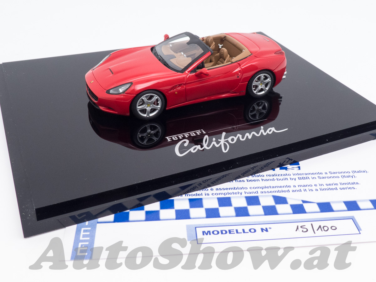 Ferrari California on BIG BASE with DeLuxe Packaging, rot / red