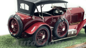 Mercedes-Benz “Blitzen Benz” Tourer 82/200HP, 21.5 Liter (!!) Motor, chassis 13280 Karosserie von D&E Snutsel Pere & Fils, Brüssel, Belgien, Touring Version, 1913, geschlossen mit zusätzlichen seitl. Koffern und Reserverädern – Bild 4
