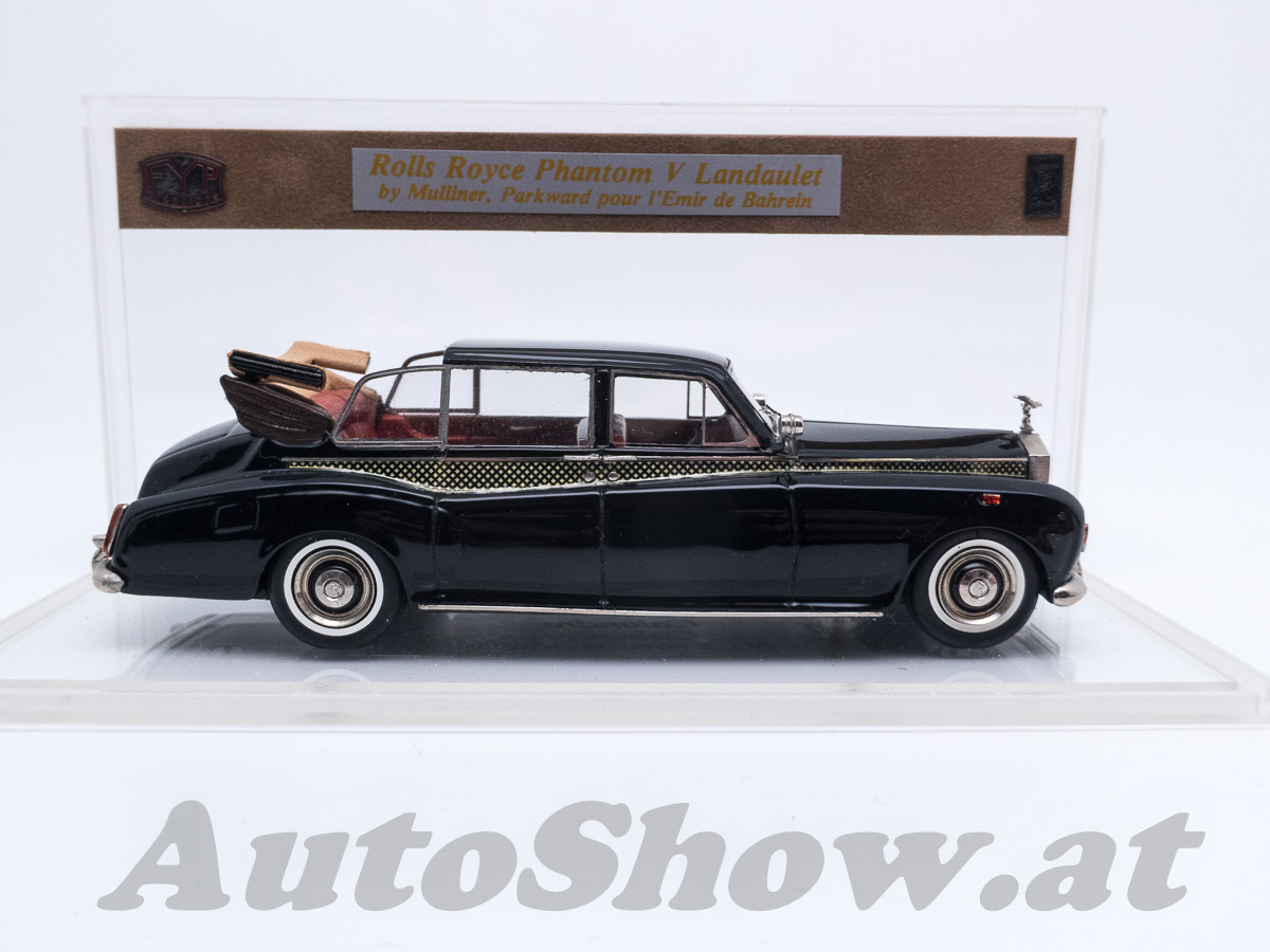 Rolls-Royce Phantom V Landaulet by Mulliner Park Ward, Royal car of HRH the Emir of Bahrein, 1965, ECHT-LEDER-SITZE + Verdeck, Holz-Design im Innenraum, in großer Acrylvitrine ! REAL LEATHER SEATS and folded roof, wooden design interior, black, in big acrylic vitrine