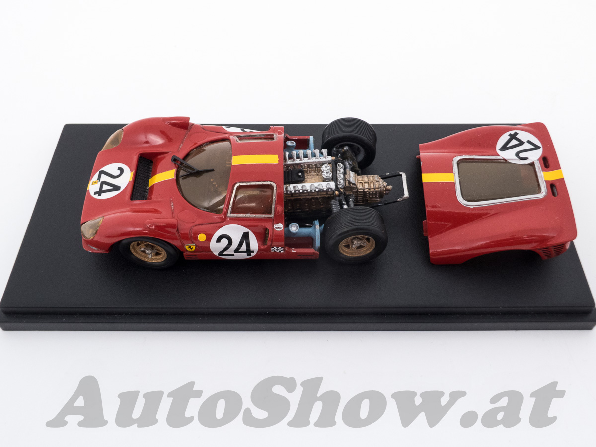Ferrari 330P4 4.0L V12 „Equipe National Belge“, 3° 24H Le Mans 1967, Mairesse / Beurlys, # 24 – OPENING REAR with full engine details
